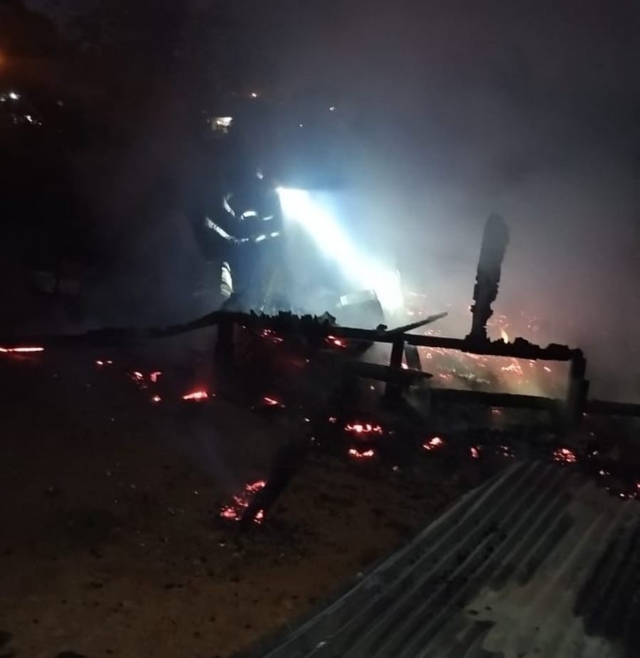 Wanda: Sofocaron el incendio en una vivienda deshabitada del Barrio Kállsten II, no se registraron heridos