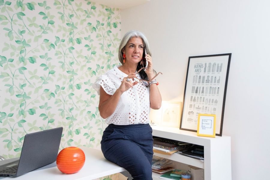 Presentan un libro sobre la transformación de los espacios laborales