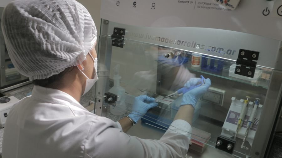 El Hospital Dr. Ramón Madariaga y el Instituto Misionero del Cáncer se suma al “Noviembre Azul” para promover la detección temprana del cáncer de próstata