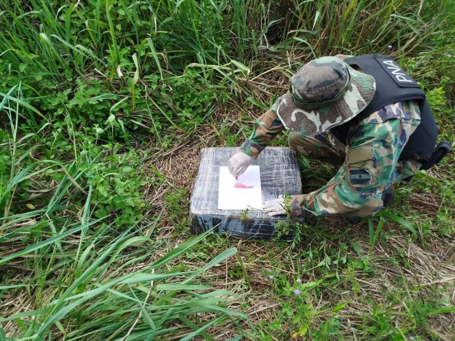 Misiones: Prefectura Naval Argentina frustró el ingreso de más de cuatrocientos kilos de marihuana, el procedimiento se realizó en el Río Paraná