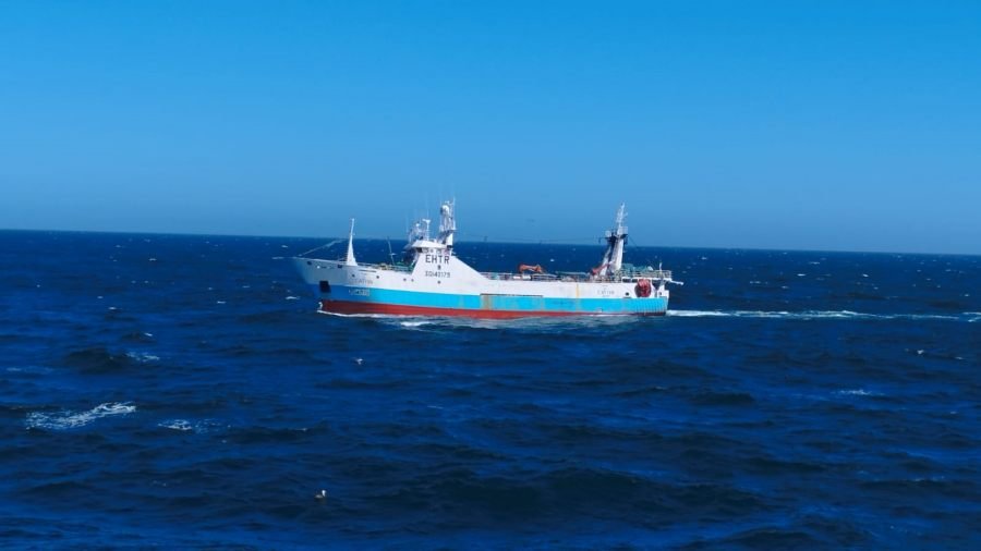 Prefectura Naval detectó un buque pesquero extranjero en la Zona Económica Exclusiva Argentina