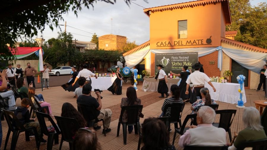 Gran éxito en la primera jornada del Mundial de la Yerba Mate en la ciudad de  Apóstoles