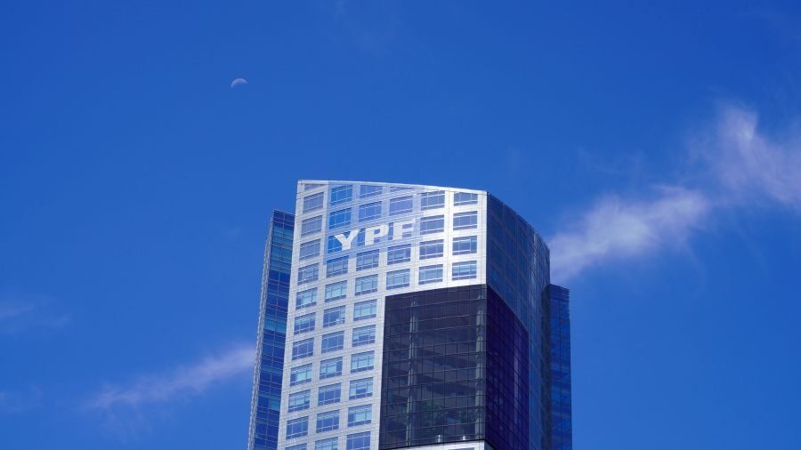 Decisión favorable a la Argentina: La Justicia en Nueva York rechazó el pedido de Burford para revisar la sentencia en el juicio YPF