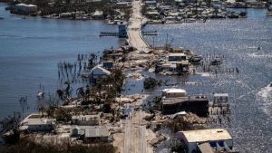 Estados Unidos: El suministro eléctrico en partes de Florida podría estar cortado durante más de una semana debido a que las inundaciones persisten