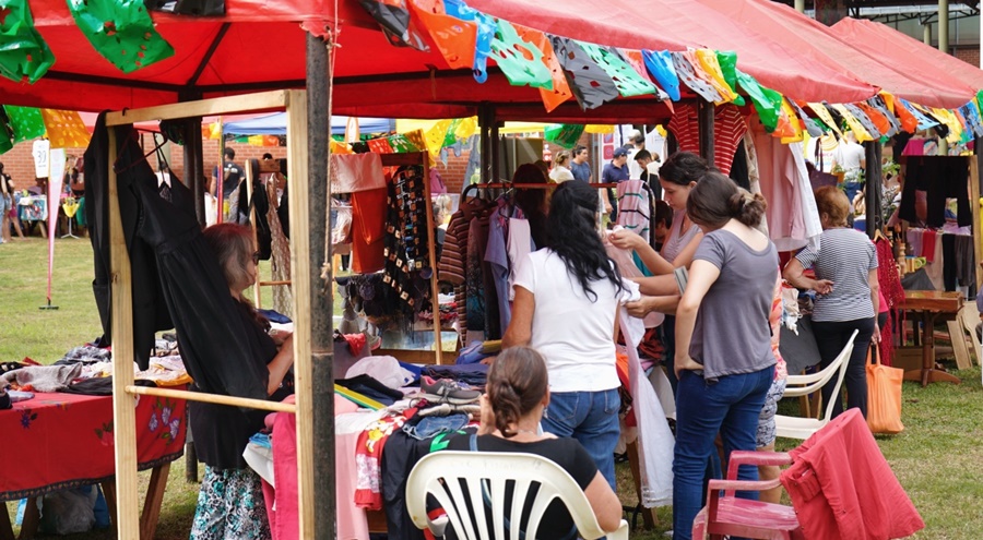 Más de ochenta emprendedores participaron del Mercado Circular Misiones en la ciudad de Eldorado