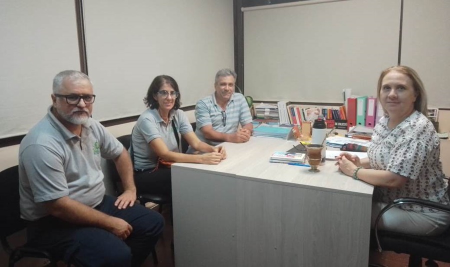 Reunión por el Mate en la Escuela