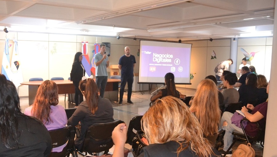 Posadas: Capacitaron a emprendedores sobre negocios digitales, alrededor de 50 personas participaron de la propuesta