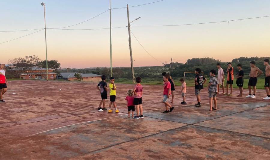 El Municipio misionero de Apóstoles llega a todos los barrios con diversas actividades deportivas