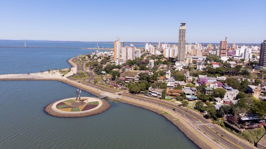 ¿Cómo estará el tiempo en la provincia de Misiones los días; viernes y sábado?: Se mantienen las condiciones de estabilidad en el ambiente, poco cambio en las temperaturas; sin lluvias
