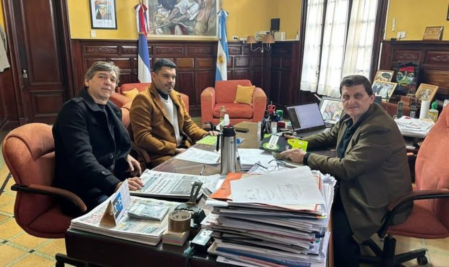 El Ministro Adolfo Safrán se reunió con autoridades legislativas de la localidad de Campo Viera que recientemente aprobó su Carta Orgánica Municipal