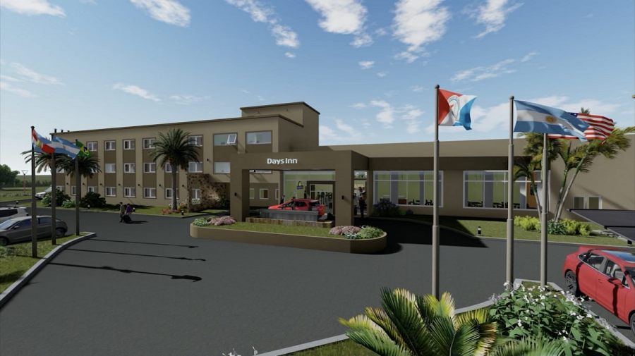 Bandera a cuadros para el lanzamiento de la construcción del Hotel Days Inn en la ciudad entrerriena de Concepción del Uruguay