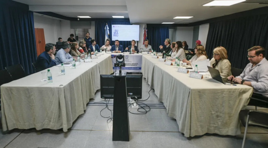 La Legislatura misionera avanza con el análisis del Presupuesto 2026: Este lunes exponen Industria, Hacienda y otros organismos, quienes darán a conocer la planificación y el destino de los fondos previstos para el próximo ejercicio financiero