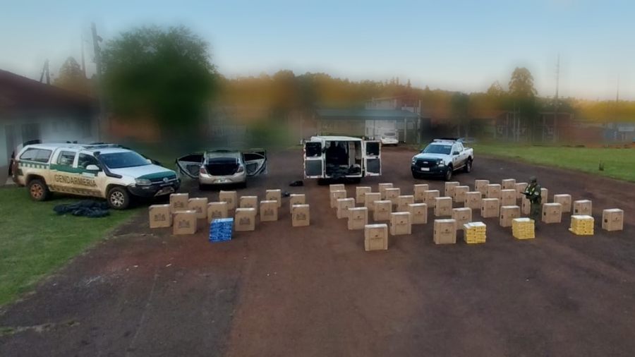 Gendarmería Nacional secuestró cincuenta mil paquetes de cigarrillos: Un automóvil argentino y un utilitario brasileño fueron utilizados en el ilícito